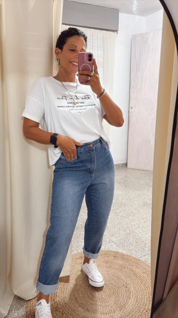 Remera Estocolmo Bordada
