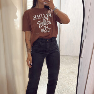 Remera Bordada Flure